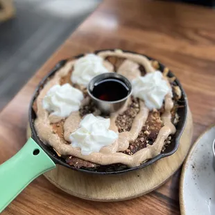 Cinnamon Roll Skillet Pancake