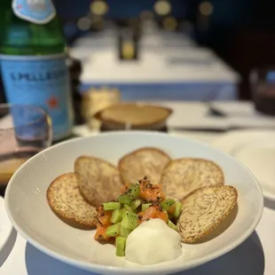 Tartare de Saumon: Salmon crudo, lemon, taro ($21)