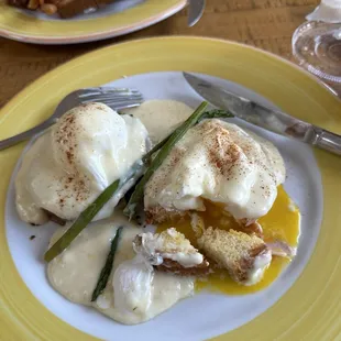 Eggs Benedict