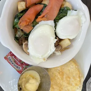 Salmon breakfast bowl