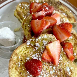 Fresh toast with strawberries
