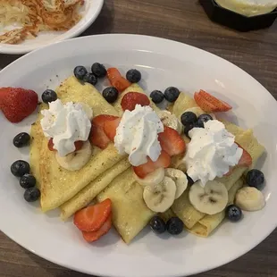 Fruit crepe