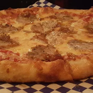 Golden Gardens Pizza with homemade sausage (11/16/22)