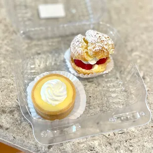 Petit fours