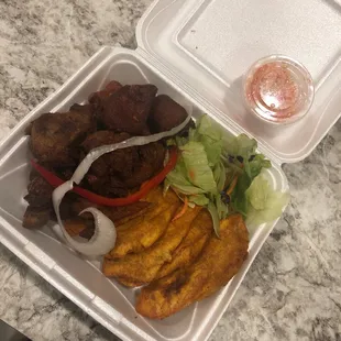 Griot with fried pork