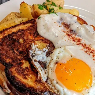 Croque Monsieur with an egg | Instagram: @telephonesmoothie