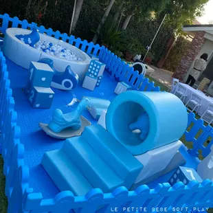 Dodger blues play set