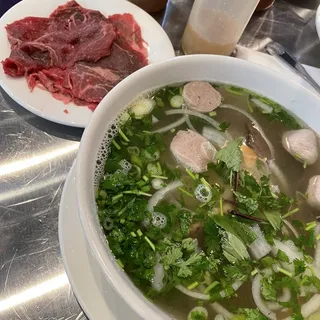 1. Pho Dac Biet (Steak, Beef Brisket, Beef Tendon & Beef Meatballs Pho)