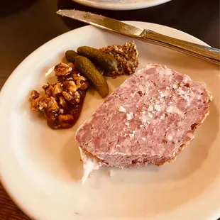 Porc Pate with Cornichon, Mustard, and a tasty Hazelnut sticky goo that matched the porc