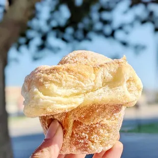 Raspberry Mascarpone filled Cruffins