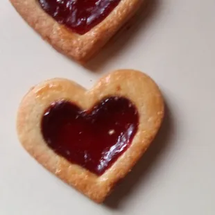 These heart shaped cookies at Le Rendezvous Cafe were mediocre at best. Not good. They sold for $2.00 each. Ouch!