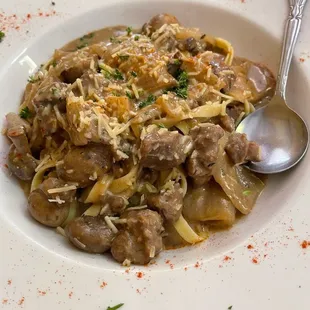 Beef Stroganoff at Le Rendezvous Cafe. This day it was quite bland. Not to be ordered again. Rate it a &quot;C.&quot;