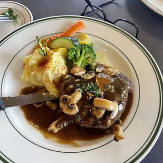 8 oz. Grilled Filet Mignon Dinner