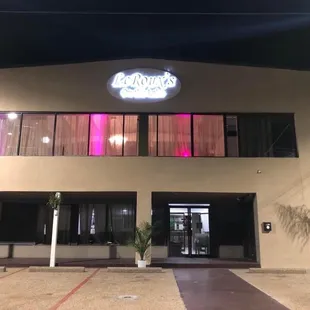 Outside photo Le Roux's on the Lake