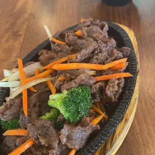 Beef bulgogi served with rice