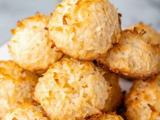 Le Macaron Laguna Beach