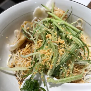 B2 Chicken Wonton Noodle