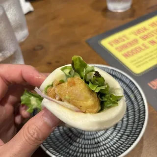 E5. Crispy Prawn Bun