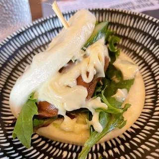 E6. Braised Chicken Bun