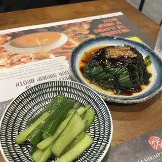 E9. Spinach with Vegan Oyster Sauce
