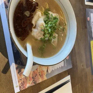 B2 Chicken Wonton Noodle