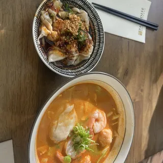 E4 Chicken Wonton Chili Oil (4PCS)