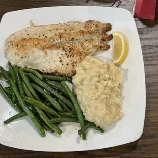 Broiled Redfish, green beans, garlic mashed potatoes