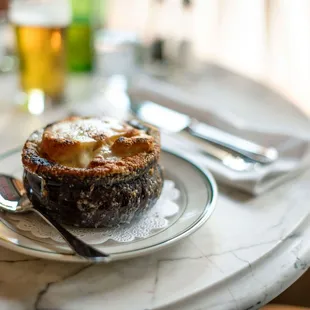 Le Suprême Detroit: SOUPE À L'OIGNON GRATINÉE