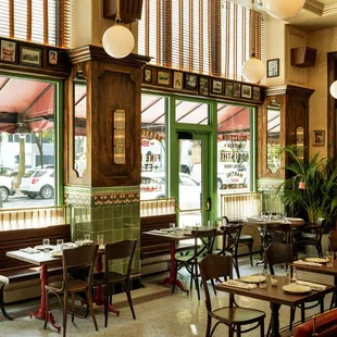 Le Suprême Detroit Dining Room