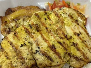 Chalo's Cafe