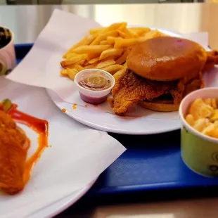 Lj wings, fish sandwich,  Mac n cheese and collard greens. All AMAZING!!!