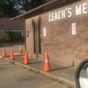 Front + Curbside pickup parking options!