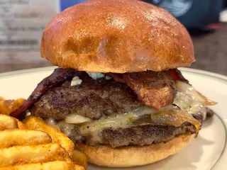 Chester’s Small Town Tavern & Eatery