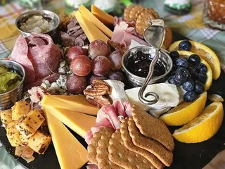 Fore Score A Golf Tavern