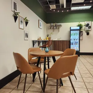 Interior || IG: @misspiggyeats