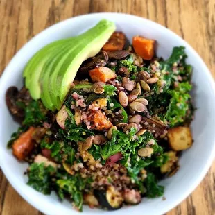Lemon leaf bowl w/ chicken. SO DELISH!