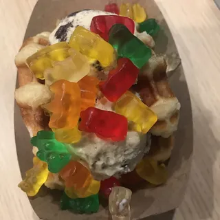 24 oz. Cookies & Cream Ice Blended