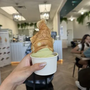 Taiyaki green tea with red bean