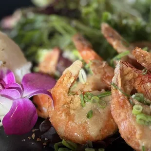 Garlic shrimp in shell