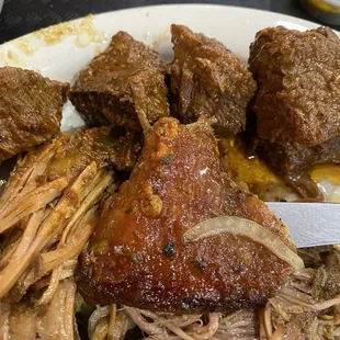 Pork plate with crackling