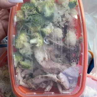 Grilled thigh, redskin potato and broccoli