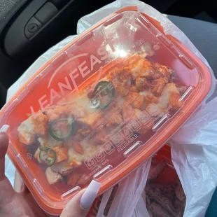 Buffalo chicken "meatza"