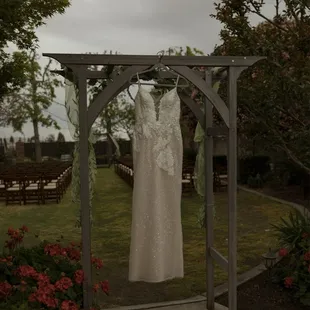 Venue/wedding dress