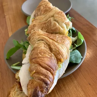 Turkey Sandwich on a croissant....quite nice !