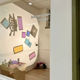 Reggio-inspired. Immersive atelier.