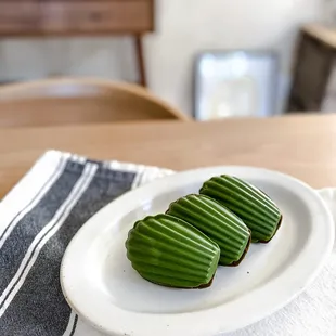 Matcha White Chocolate Madeleines //made from Japanese  Marukyu-Koyamaen matcha
