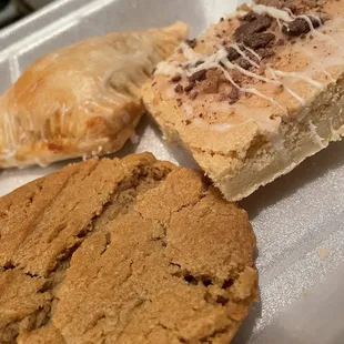 Peanut butter cookie, blonde and turnover