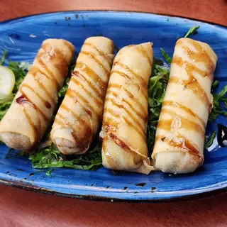 Chicken Basil Rolls (4)