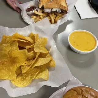 Chips & Queso