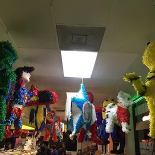 Piñatas!